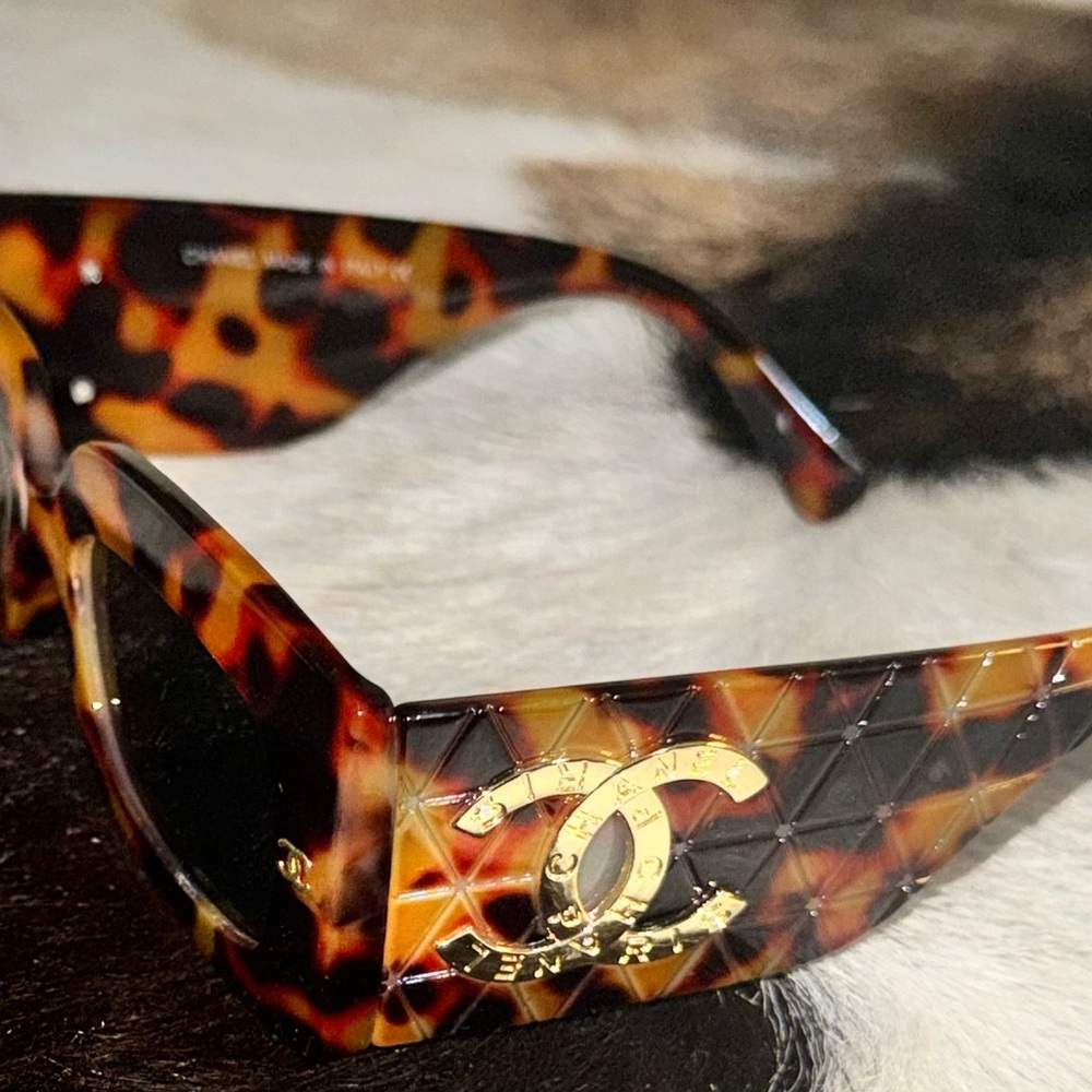 Used like new Chanel sunglasses. COPY. No Case